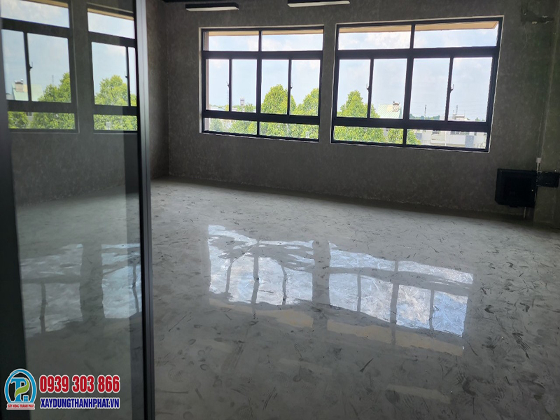 BẢNG GIÁ SƠN NỀN EPOXY TRỌN GÓI MỚI NHẤT TẠI THÀNH PHÁT 8 z5418028737767 80d561fe454707192dc72cd883c8858b