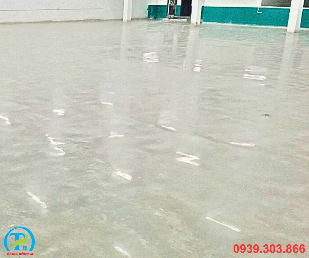Sơn Nền Epoxy Nhà Xưởng Chuyên Nghiệp - Xây Dựng Thành Phát 7 Sơn Nền Epoxy Nhà Xưởng - Tư Vấn & Thi Công Trọn Gói Bởi Xây Dựng Thành Phát