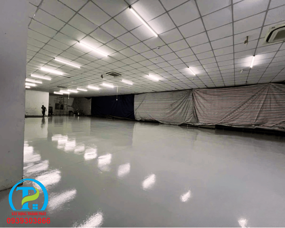 Sơn Sàn Nhà Xưởng Epoxy Chuyên Nghiệp Tại Thành Phát 8 Sơn Sàn Nhà Xưởng Epoxy - Báo Giá Chi Tiết, Thi Công Trọn Gói, Bảo Hành Dài Hạn