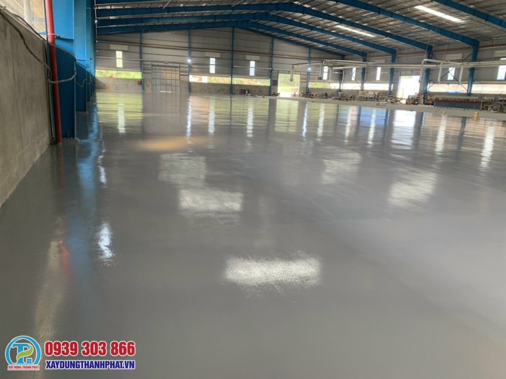 Thi công sơn sàn Epoxy cho xưởng, kho hàng