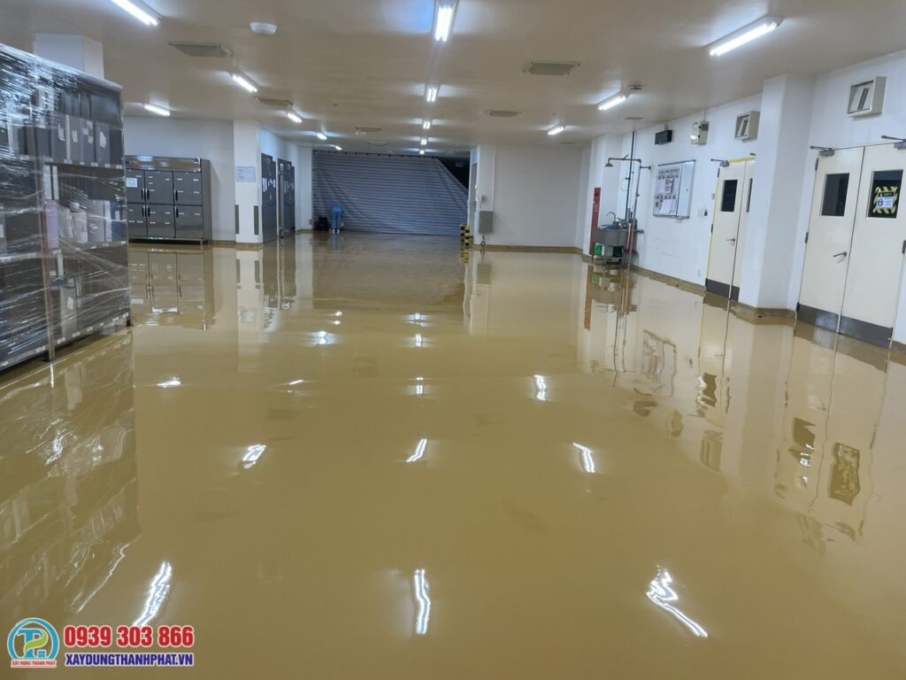 sàn sơn epoxy hoàn thiện sáng bóng